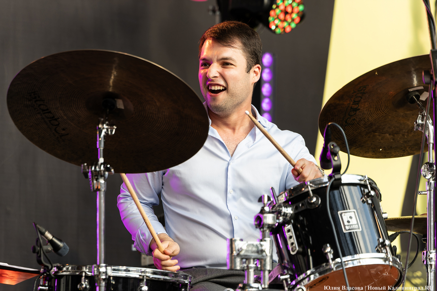 Гости из Северной Пальмиры и Мур: как прошёл второй день «Калининград Сити Джаза»