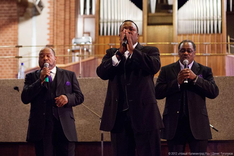 «Из Соединенных Штатов с любовью»: фоторепортаж с концерта «The Brotherhood Singers»