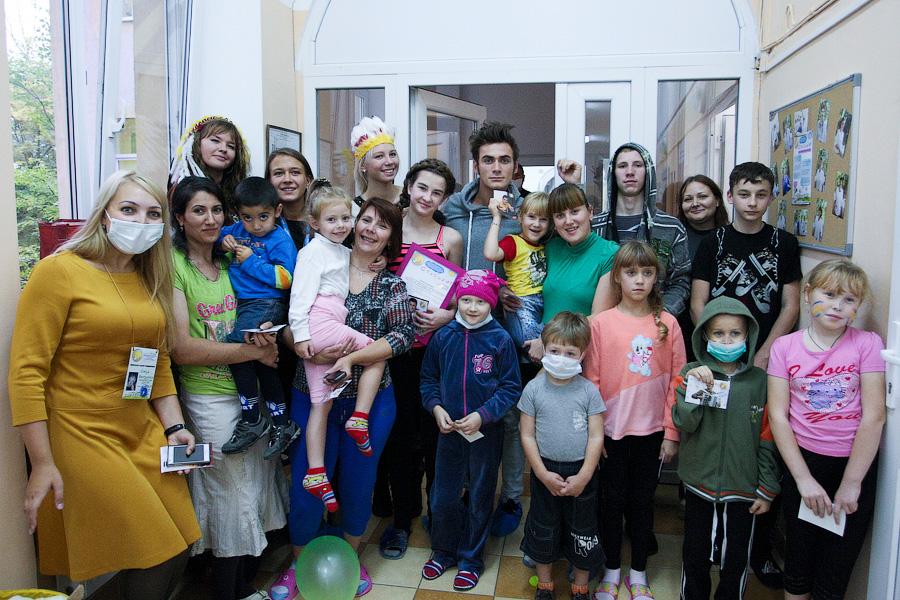 Достать звезду: дети из онкогематологического отделения встретились с Петром Дрангой