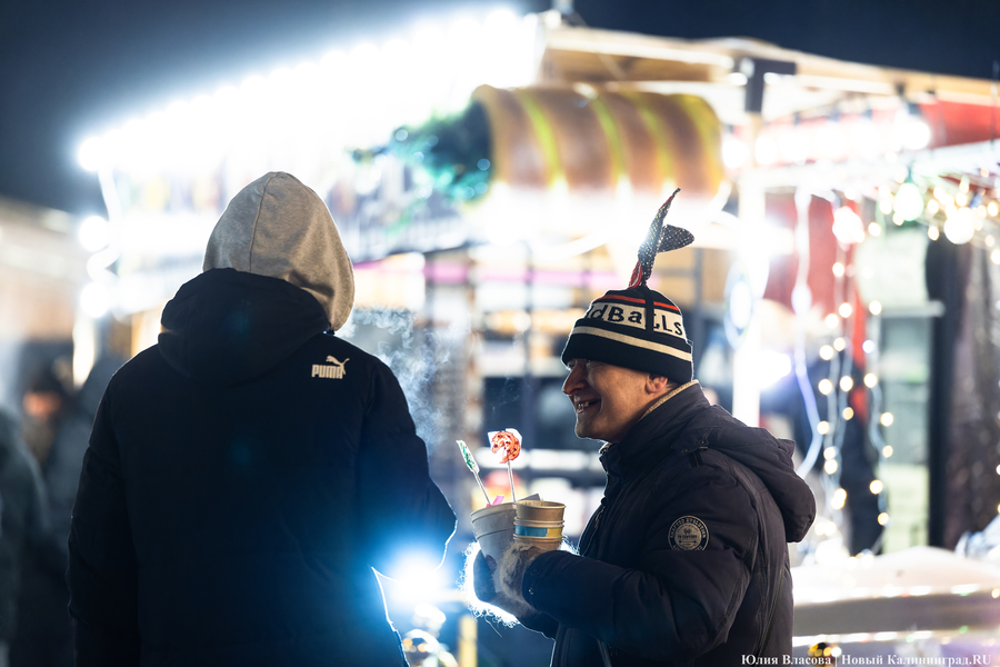 Новогодний вайб на острове Канта: как проходит праздничная ярмарка в Калининграде (фото)