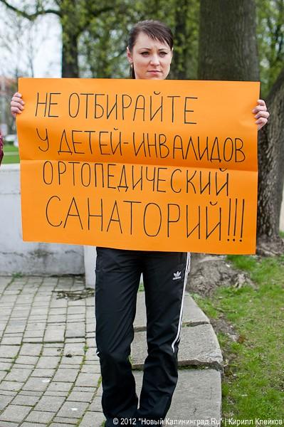 «100 лампадок в память о маленьком Сереже»: фоторепортаж