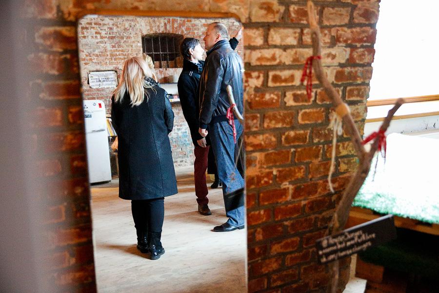 Посадить дерево и открыть трассу: как губернатор добрые дела делал