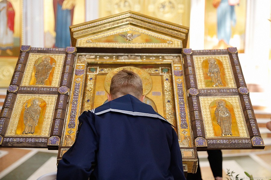 Образ апостола: в храм Христа Спасителя привезли главную икону ВМФ (фото)