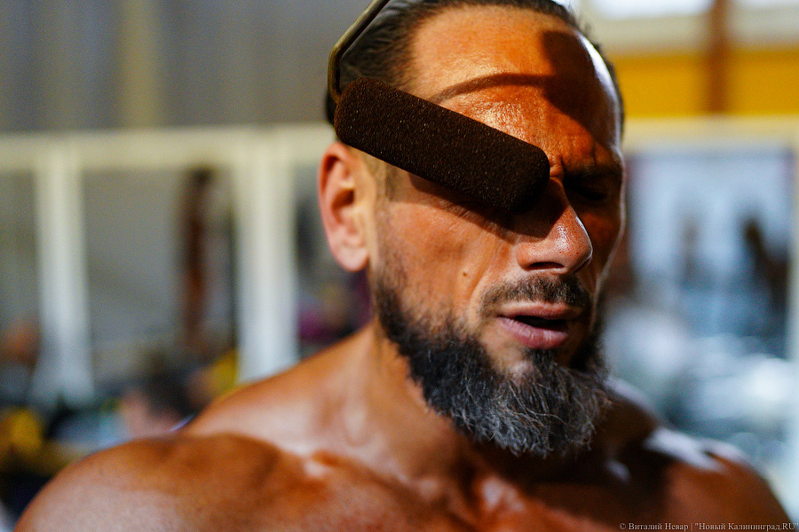 Игра мышцами: в Калининграде прошёл чемпионат области по бодибилдингу