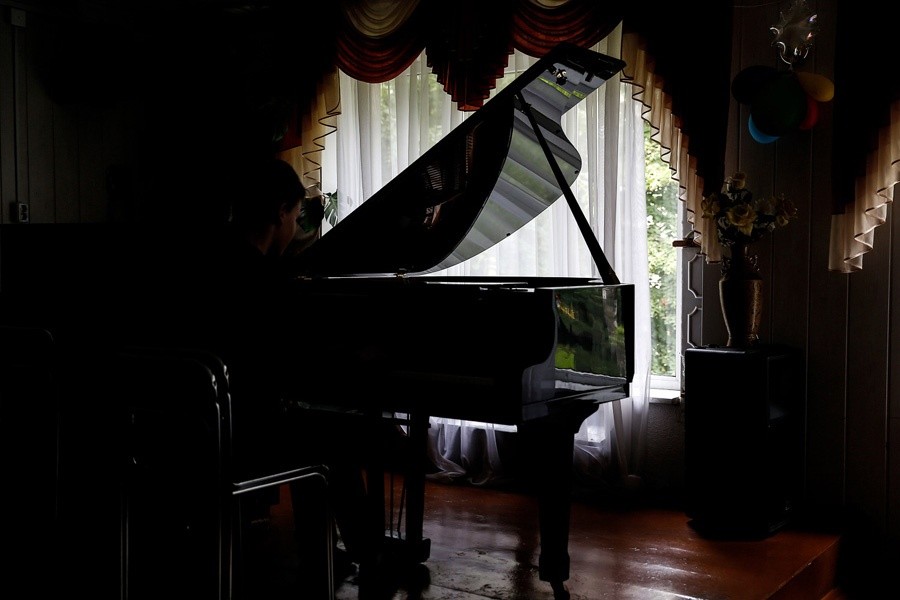 В поддержку 16-летнего слепого пианиста организуют благотворительный концерт