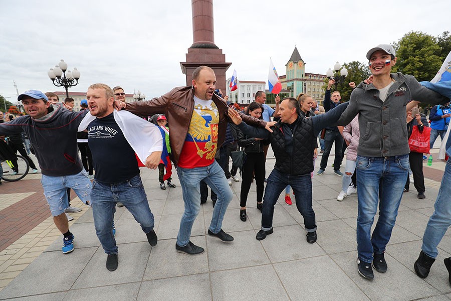 Усы победы: как Калининград болел и радовался за сборную России (фото)