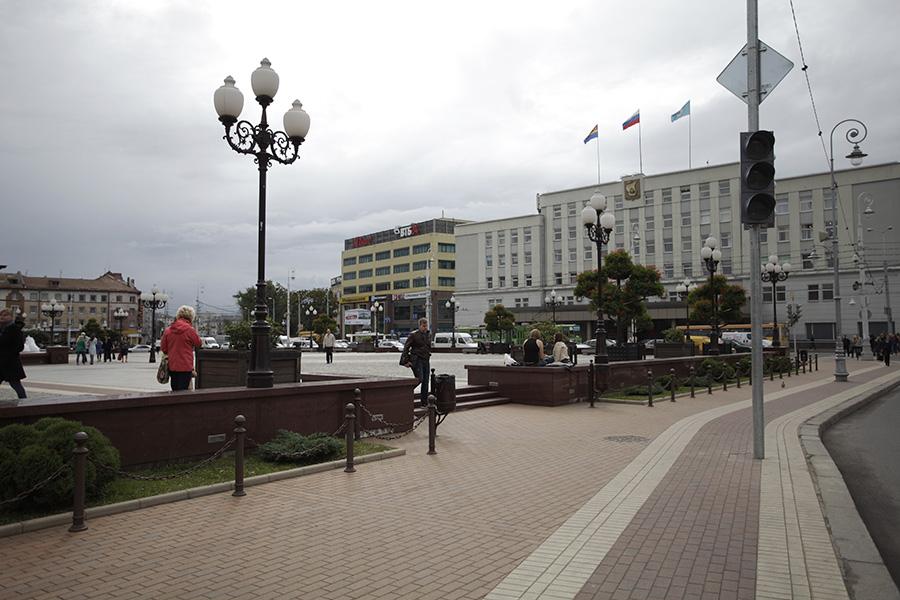 Не красный, не желтый и не зеленый: почему не работает новый светофор на Гаражной