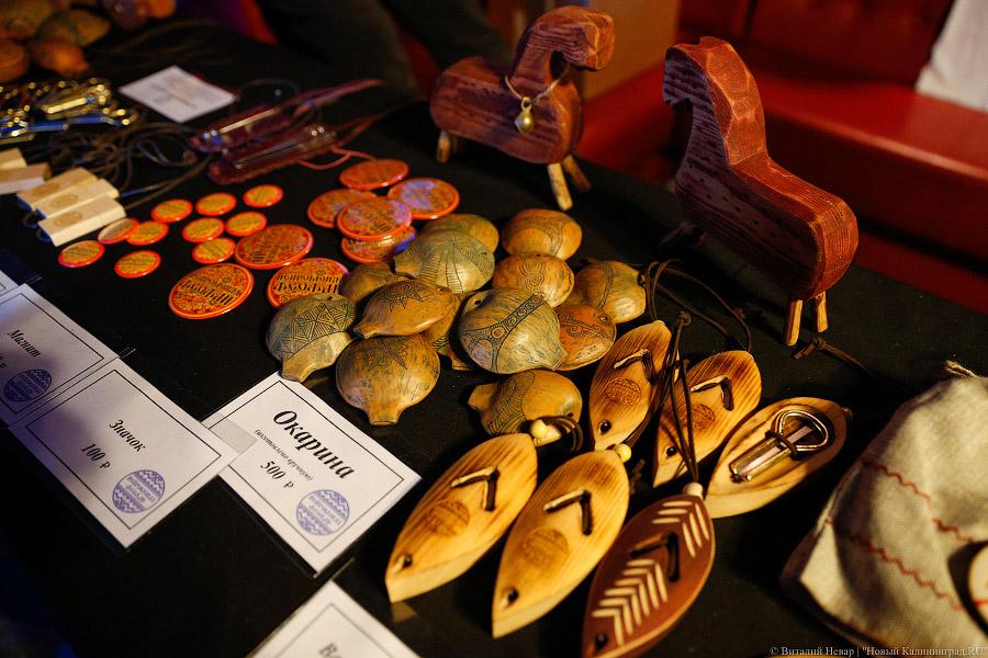  Лапти разбил об пол: на Вагонке прошёл концерт «Нейромонаха Феофана»