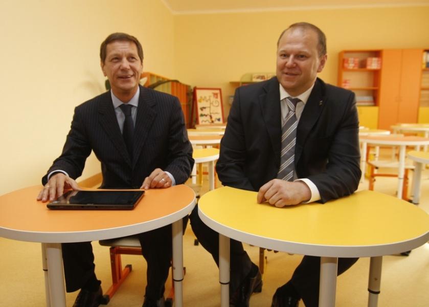 24 августа 2011: Вице-премьер Александр Жуков открывает новую школу в Зеленоградске