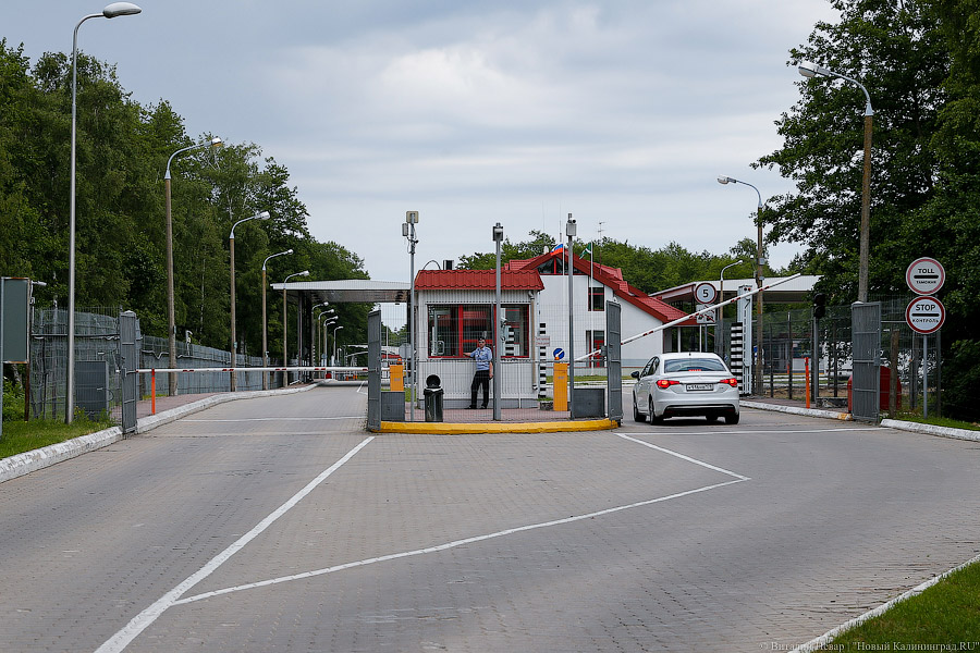 Алиханов: мы просим федеральные власти позволить калининградцам выезжать в ЕС на авто