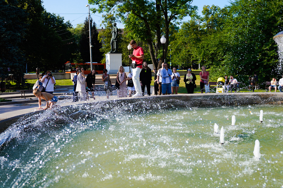 Футуролог Пётр и машина времени: «Фестивальная дирекция» представила спектакль-прогулку 