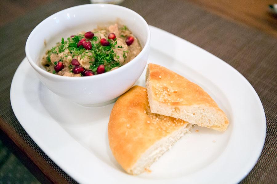 «Острое, холодное, национальное»: грузинский ресторан «Сациви»