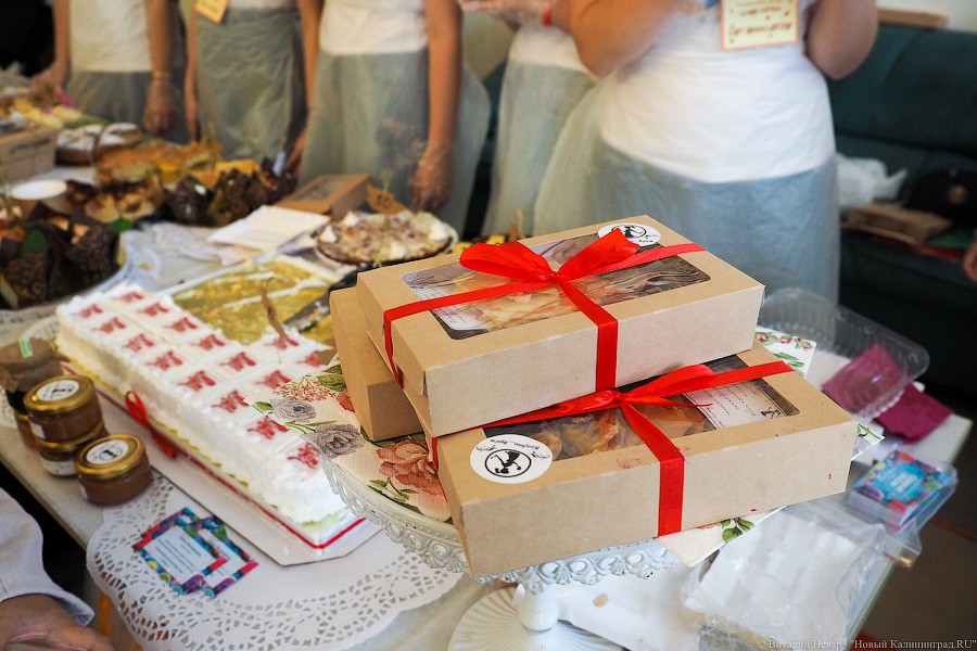 Традиционное осеннее добро: как прошел Благотворительный фестиваль шарлотки