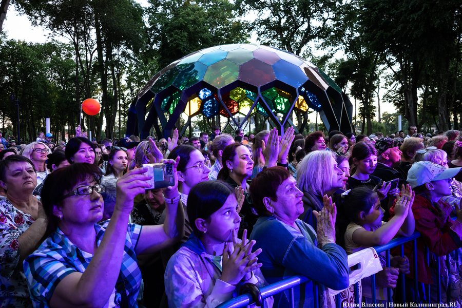Яркая точка притяжения: как в Гурьевске открывали «Парк света» (фото)