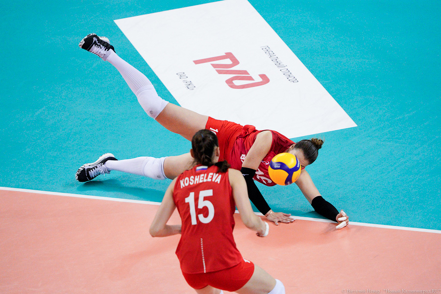 Сборная и 3 сильнейших клуба: волейбольный турнир на Кубок губернатора в «Янтарном»