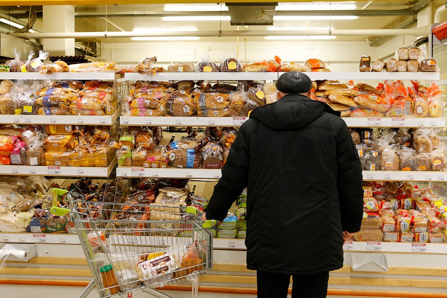 Роспотребнадзор выступил за запрет возврата непроданного хлеба торговыми сетями