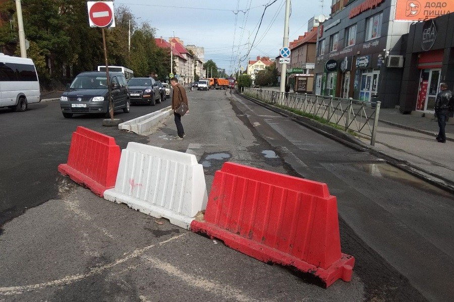 На Горького начался ремонт второй стороны участка от Гайдара до Озерной (фото)