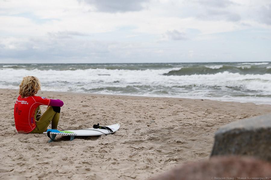 На волне «профи»: фоторепортаж с Чемпионата по серфингу в Зеленоградске