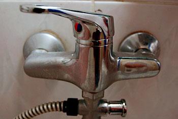 На нескольких улицах Калининграда отключена горячая вода