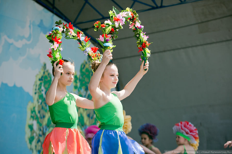 «Пляши от души»: в Центральном парке Калининграда лето встретили танцами