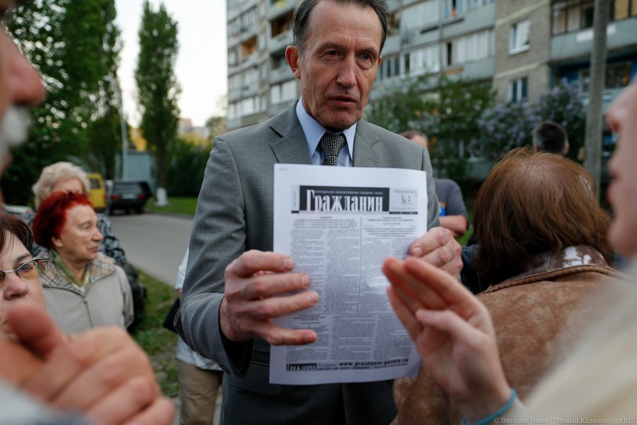 «Выпили, закусили и в храм»: на Острове началась война против палаток