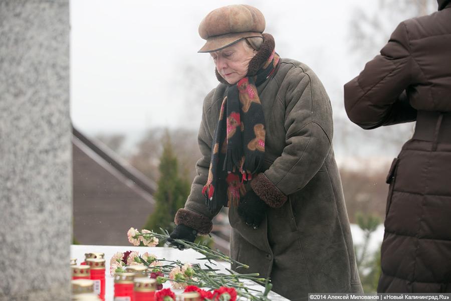 Лампады на снегу: 69-я годовщина расстрела узников концлагеря Штуттгоф