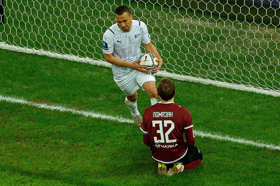 VAR в помощь: «Балтика» крупно обыграла «Чайку» и впервые вышла в 1/4 финала Кубка России (фото)