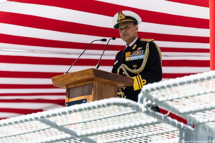 «Меч» для Индии: в Калининграде передали индийским ВМС фрегат с завода «Янтарь» (фото)