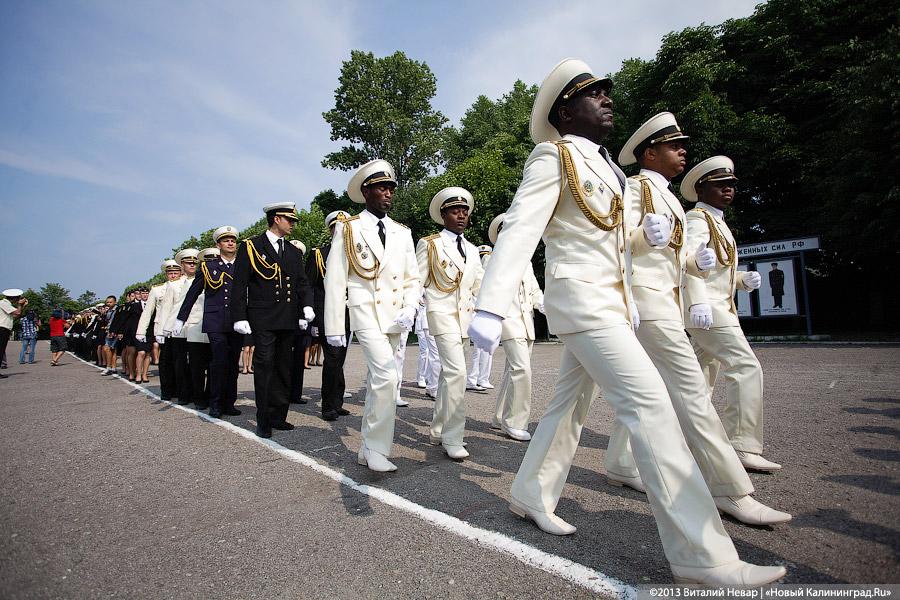 В кильватерном гордом строю: в БВМИ прошёл выпуск лейтенантов