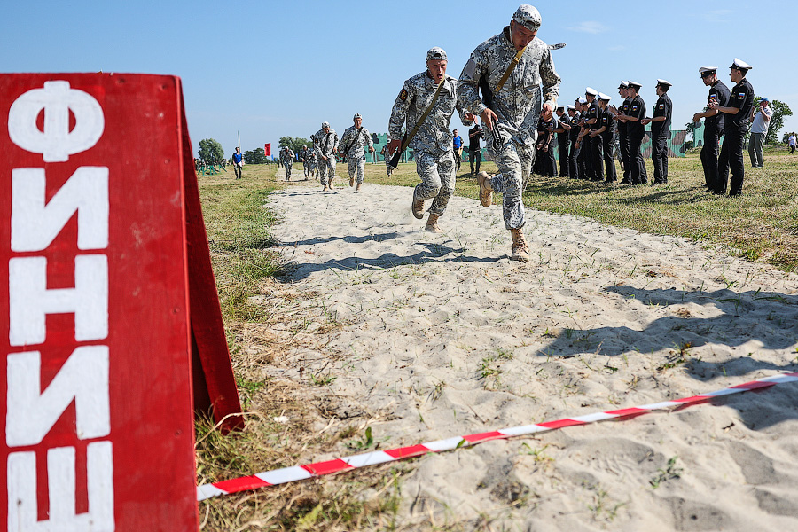 И Гвинея тоже: на конкурс в Хмелевку «высадился» десант из дружественных стран (фото)