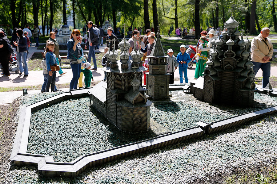 «Я тебе построю Кижи»: в Калининграде открылся парк мини-шедевров архитектуры