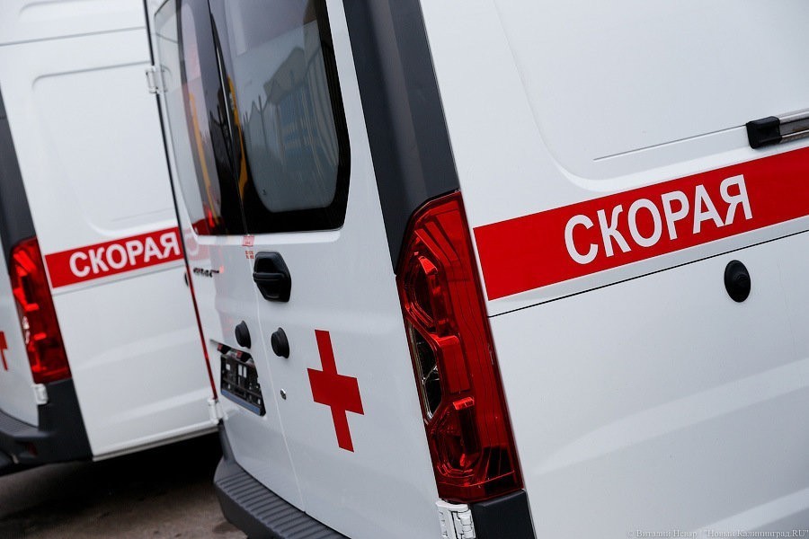 В Калининграде рейсовый автобус сбил подростка на переходе