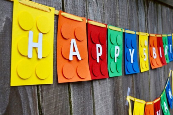 Отмечайте День рождения с Lego в детском центре развития PuzzleMuzzle