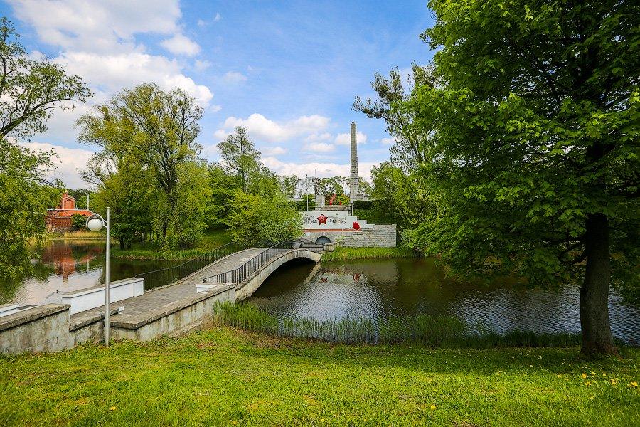 Аусфальские ворота (слева). Фото — Виталий Невар, «Новый Калининград»