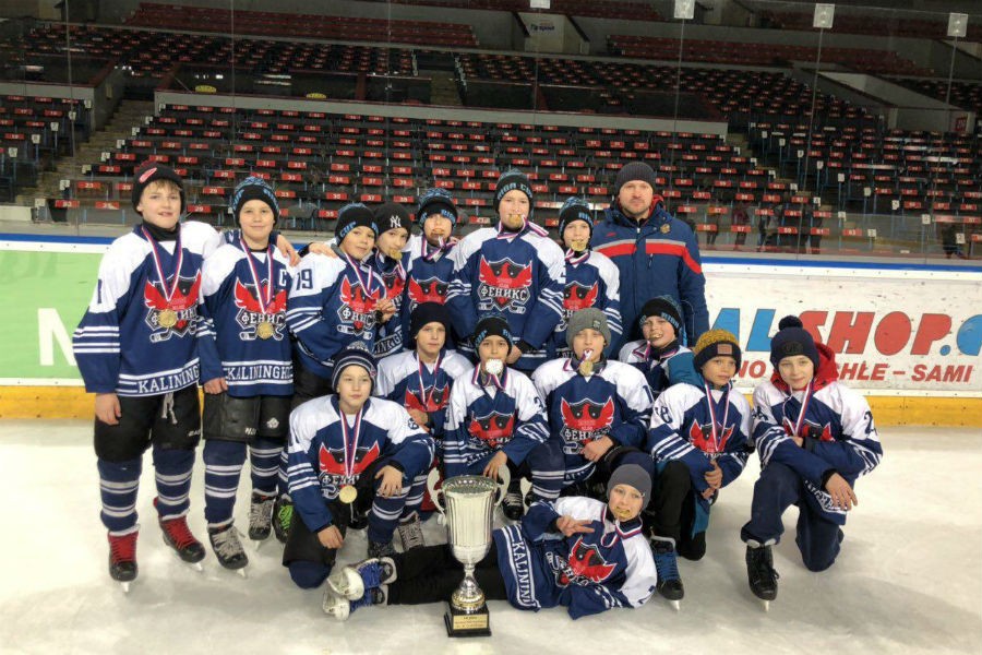 Хоккеисты из Калининграда обыграли всех на международном турнире в Праге