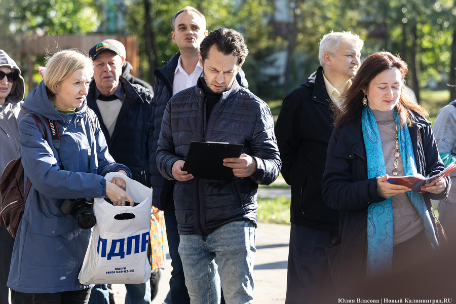 Жители пос. им. А Космодемьянского пожаловались на скверный запах и вырубки (фото)