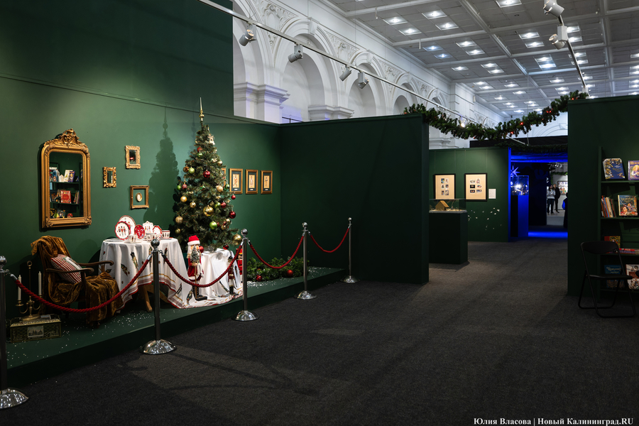 Символы Рождества и мир Гофмана: в Музее искусств открыли новогодний проект (фото)