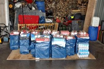 Польские пограничники обнаружили 8 тысяч пачек контрабандных сигарет в гараже