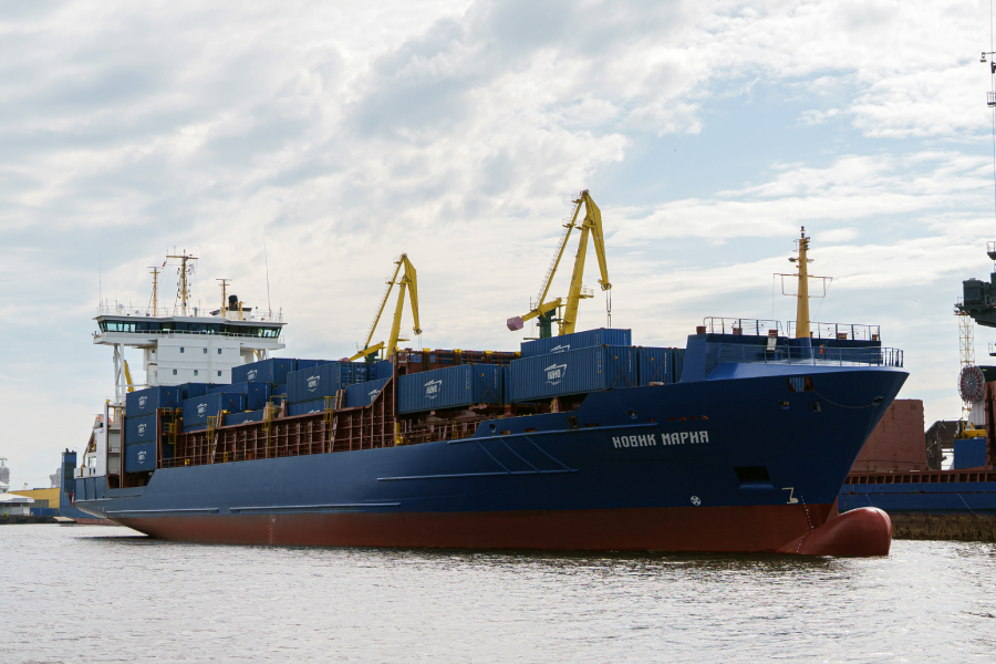 На калининградскую морскую линию вышло контейнерное судно «Новик Мария»
