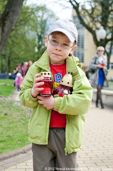 «100 лампадок в память о маленьком Сереже»: фоторепортаж