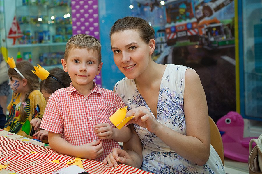 Игры, шопинг, зоопарк: как прошло открытие «Мега Дети»