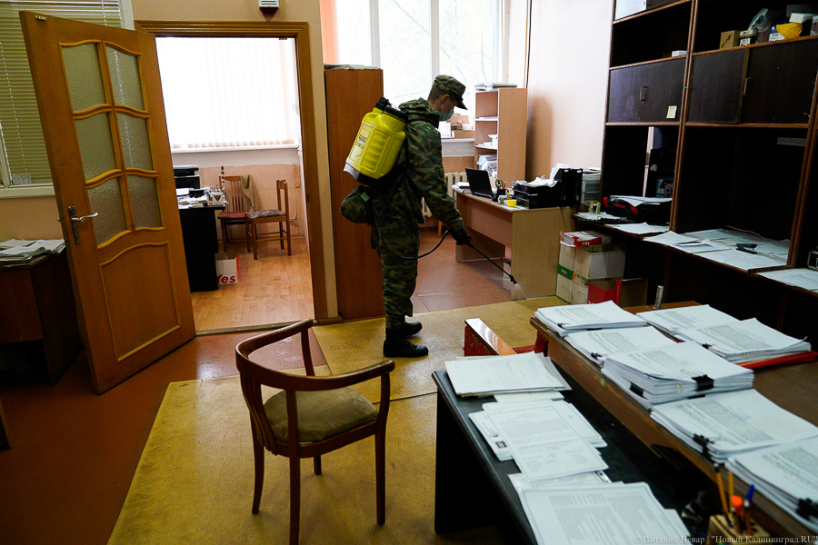 Ты не пройдешь: Балтфлот продезинфицировал от коронавируса 33-ий судоремзавод (фото)