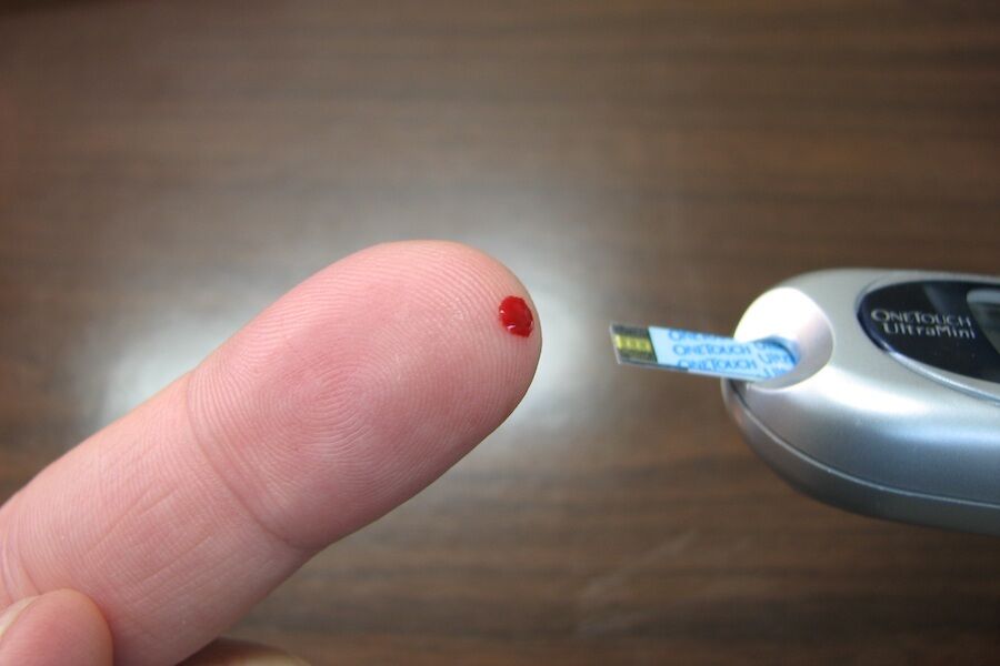 Прокурор в суде требует от регионального минздрава обеспечить ребенка-диабетика медизделиями