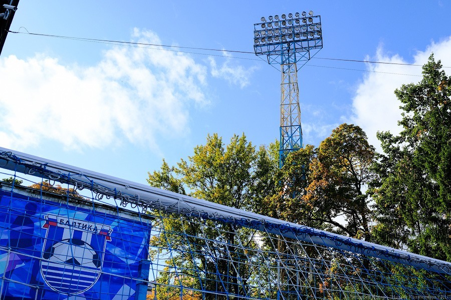 Огород вместо поля: что происходит со стадионом «Балтика» прямо сейчас (фото)