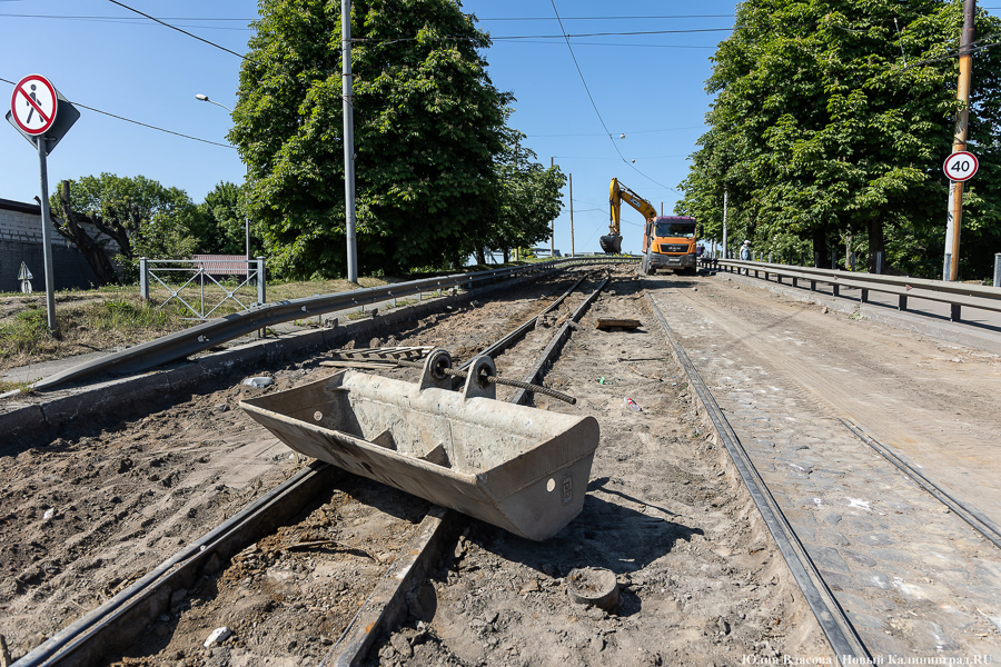 Останется с одним тротуаром: в Калининграде до августа закрыли мост на Суворова (фото)