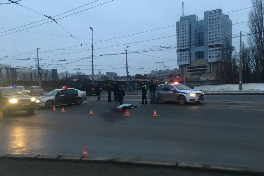 Против водителя BMW, насмерть сбившего ребенка на Ленпроспекте, возбудили дело