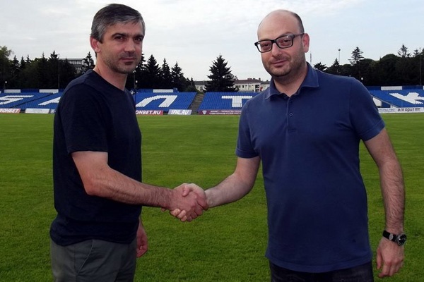 Беслан Аджинджал и Тимур Лепсая. Фото пресс-службы ФК «Балтика»