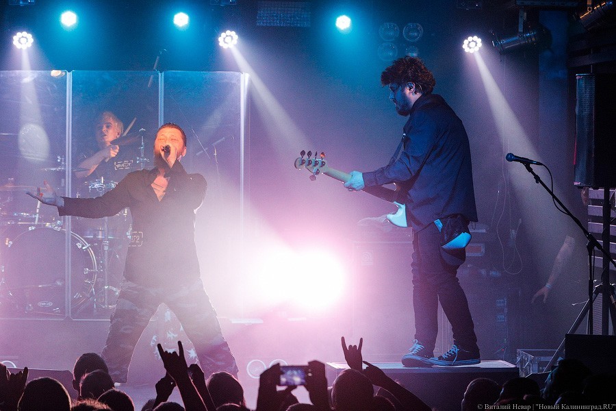 Ни траурный марш забывших дорогу домой: как «Пилот» привёз в Калининград рок