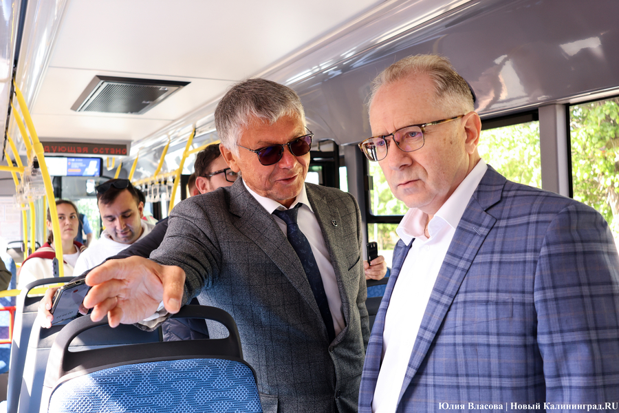 «Не надо искать особенностей»: в Калининграде на линию выпустили новые ЛиАЗы (фото)