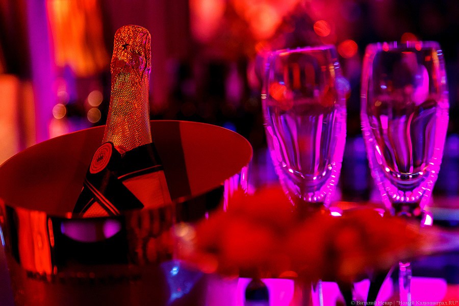 Правительству страны предложили запретить демонстрацию распития алкоголя в дневное время 